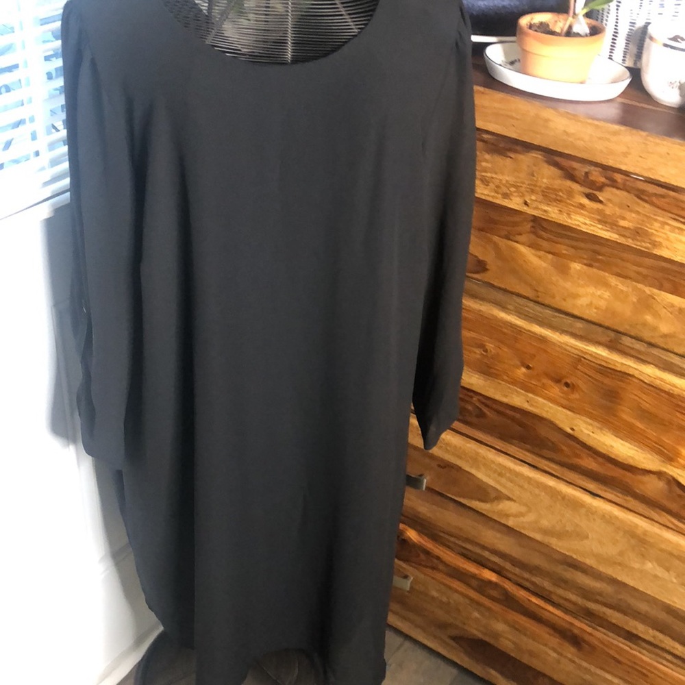 NWT 🔮 Speechless Dress/Shirt with sheer sleeves and overlay